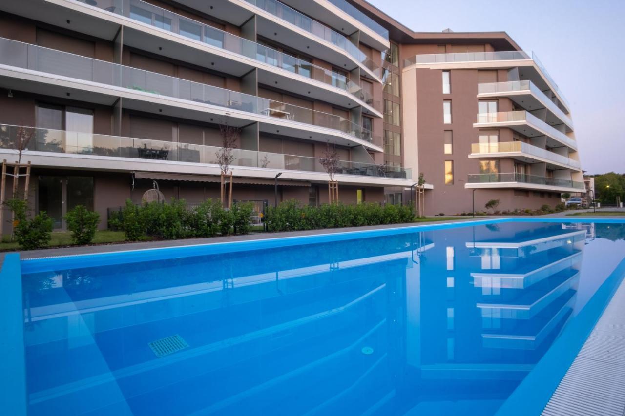 Myflat Coral Beach Apartment シオーフォク エクステリア 写真